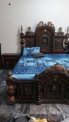 Genuine Chinioti Traditional Bed with side tables and dressing table