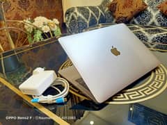 MacBook Pro 2017, Core i5, 13"Ratina Disply with Touchbar