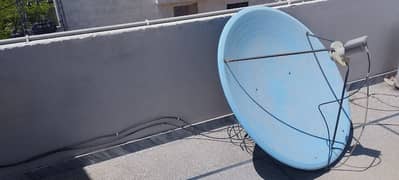 2 dish antenna ,2 lnbs and one receiver for sale!!