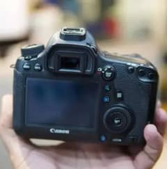 canon 6d used but like a new only body