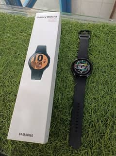 Samsung Watch 4 like new condition 10/10 with complete box