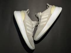 Adidas (CloudFoam)