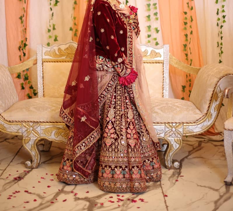 Velvet bridal dress/bridal Lehnga 0