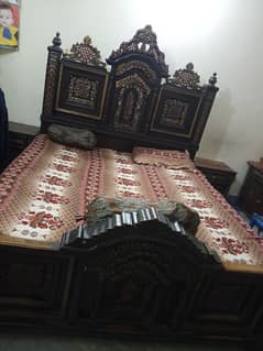 Bed side table dresing