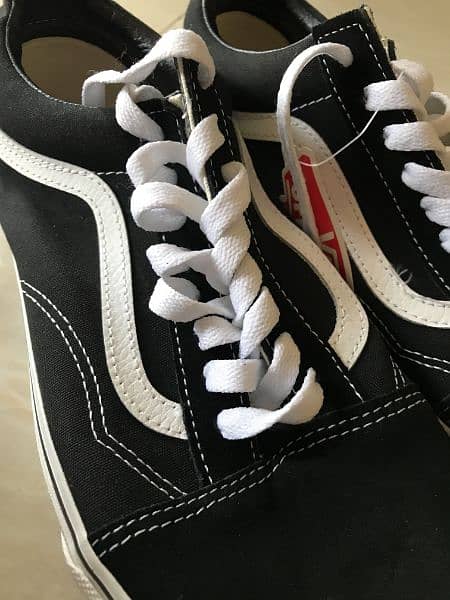 Vans Old Skool Black Sneakers Brand New 2