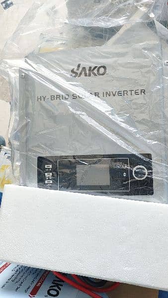 SAKO Hybrid Solar Invertor 1