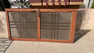 2x doors with mosquito net