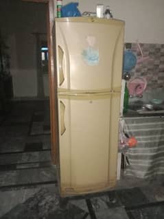 The fridge is in very good condition no fault in it a higher space