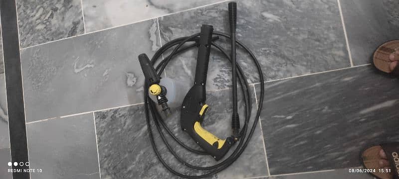 Karcher K2 compact pressure washer 2