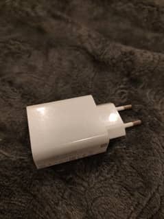33W Mobile Charger