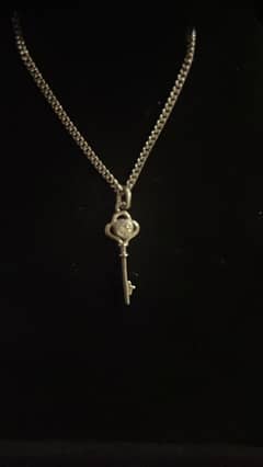 Key design Diamond and silver necklace