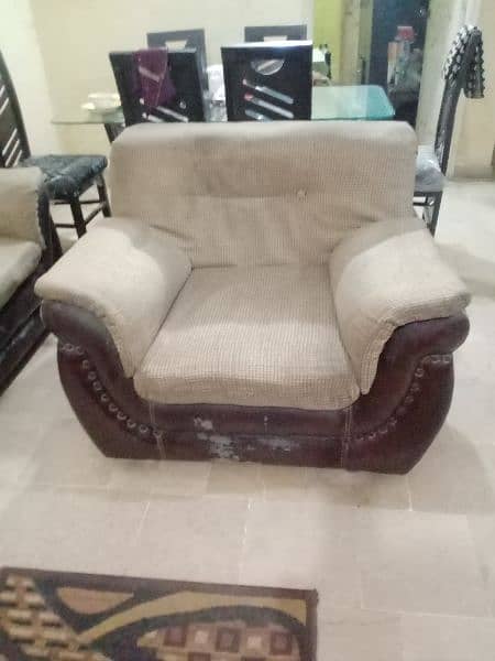 5 seater sofa for sale (Urgent Sale) 3