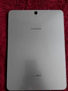 Samsung Galaxy Tab S3 9.7" (With Box & Original accessories)