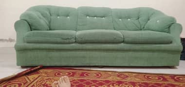 I am selling my sofa set