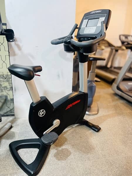 Life Fitness\ Treadmill\Usa IMPORT\Commercial\Home USe\Electric\Olx 8