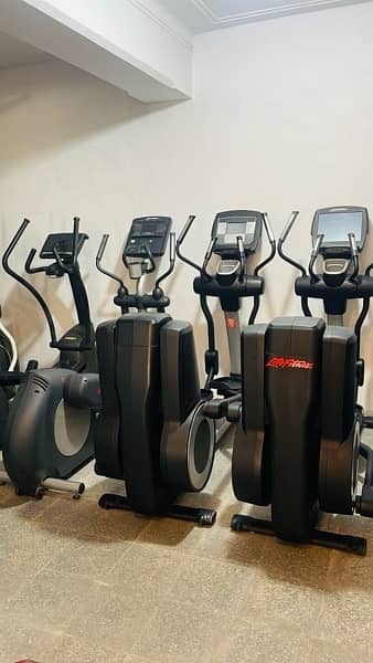 Life Fitness\ Treadmill\Usa IMPORT\Commercial\Home USe\Electric\Olx 9