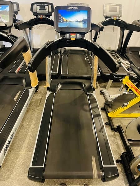 Life Fitness\ Treadmill\Usa IMPORT\Commercial\Home USe\Electric\Olx 10