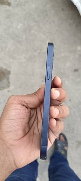 IPhone 12 128 all original truetone ok in cheap price need cash urgent 7