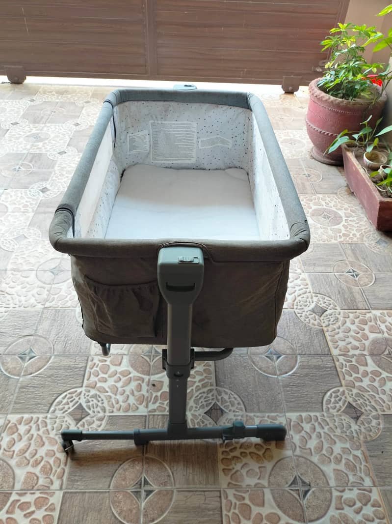 Kids cot /Baby cot /Kids bed /Baby Items for sale 2