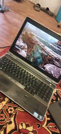 dell laptop with nvidia graphics 15.5 inch display