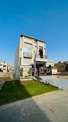 On 60 Fit Road Brand New 5 Marla House Available For Sale In Park View City Lahore