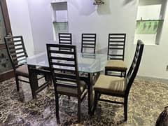 Dinning Table sitting capacity 6 person