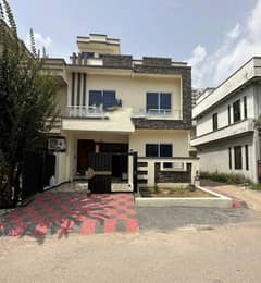 1000 Square Feet House available for sale in G-13, G-13