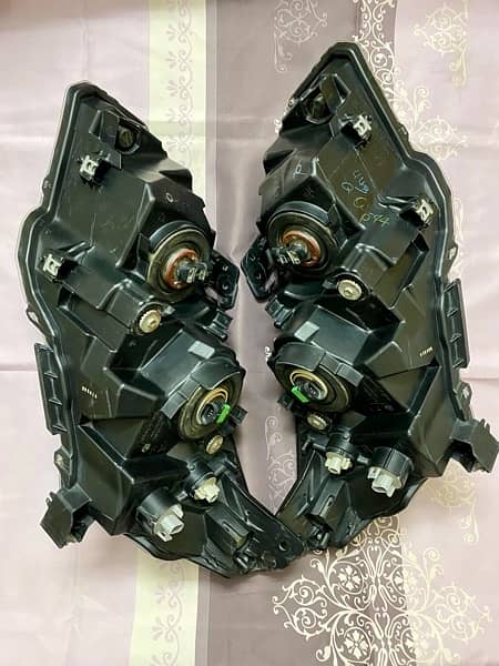 Honda Civic X Original Factory fitted Headlights Model 2016-2019 4