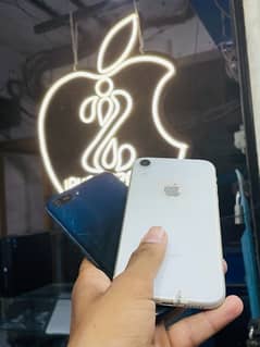 iphone xr 10/10 condition 81 bh waterpack sealwith itel phone  Deal