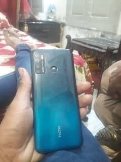 128 GB mobile tecno spark5 pro 10999 only