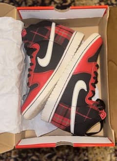 Nike High Dunk Retro in Black and Red