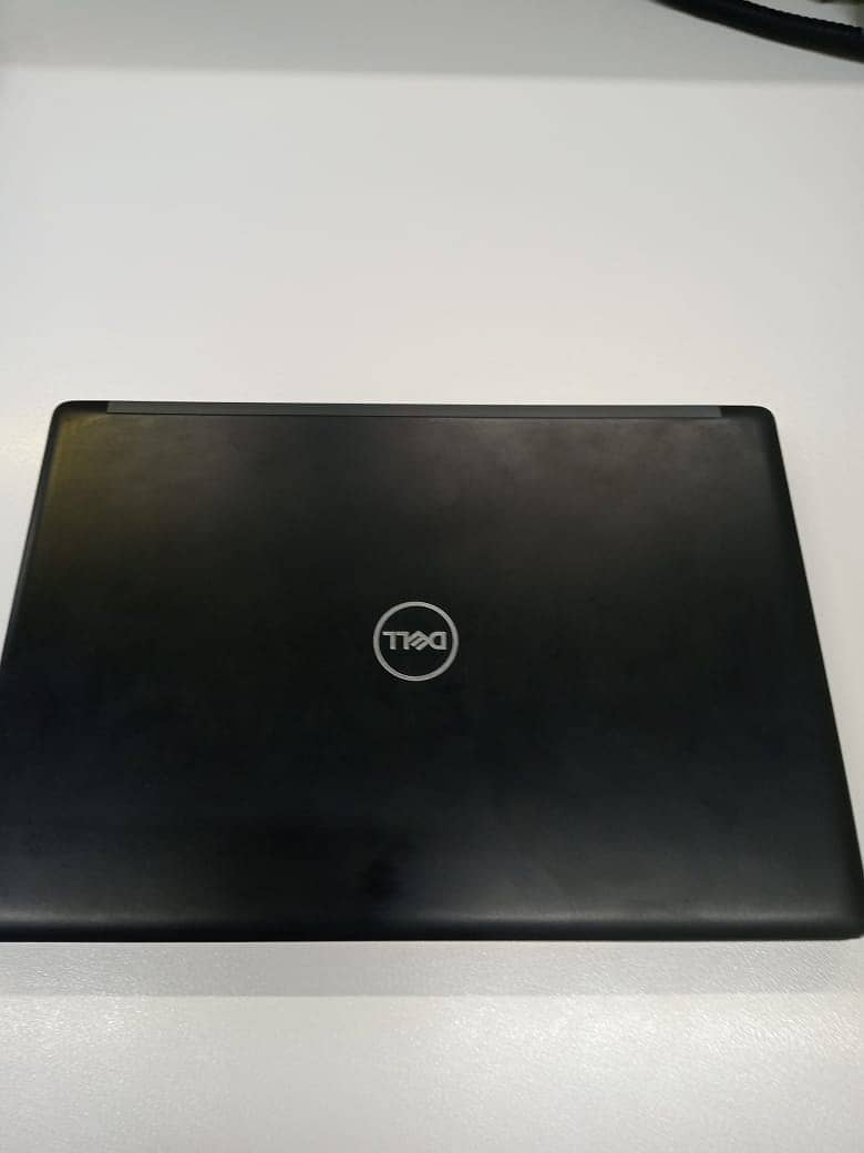 Dell  5290 8th Gen 1