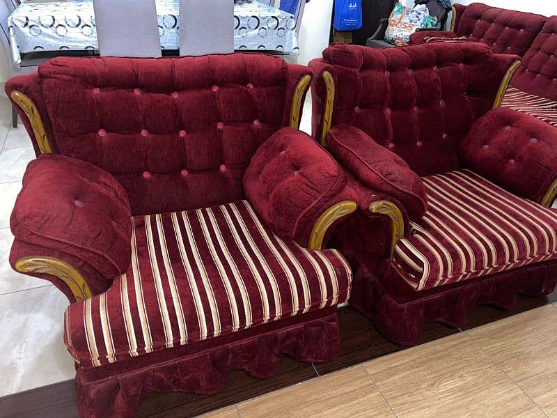 Beautiful 7 seater sofa 1