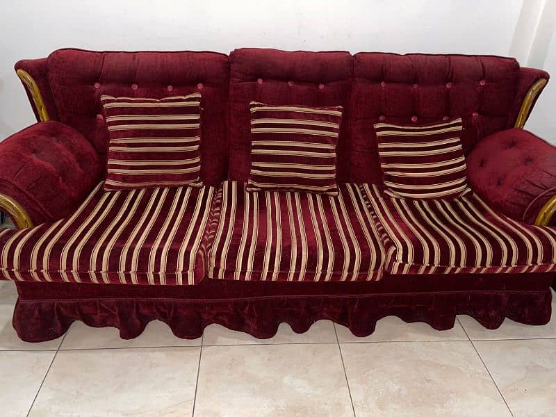 Beautiful 7 seater sofa 4