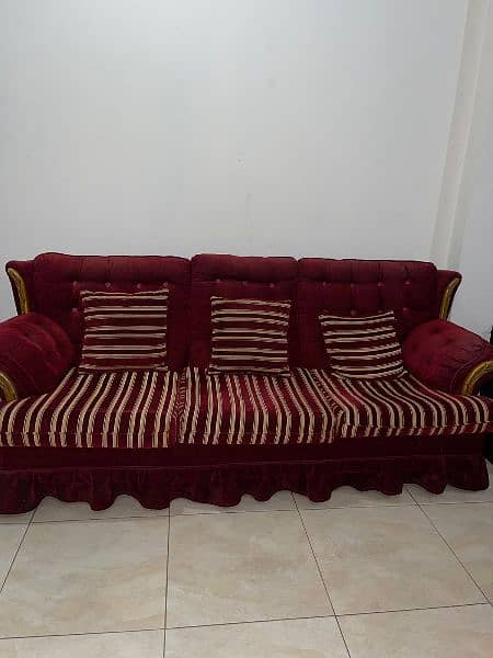 Beautiful 7 seater sofa 5