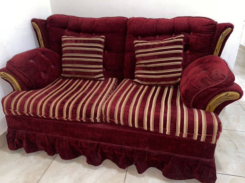 Beautiful 7 seater sofa 6