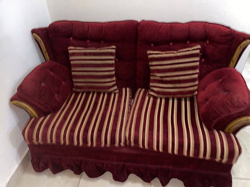 Beautiful 7 seater sofa 8