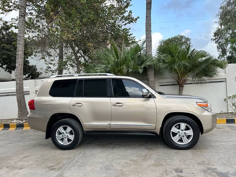 Toyota Land Cruiser 2014 V8 AXG Brand New Untouched One of Kind 2