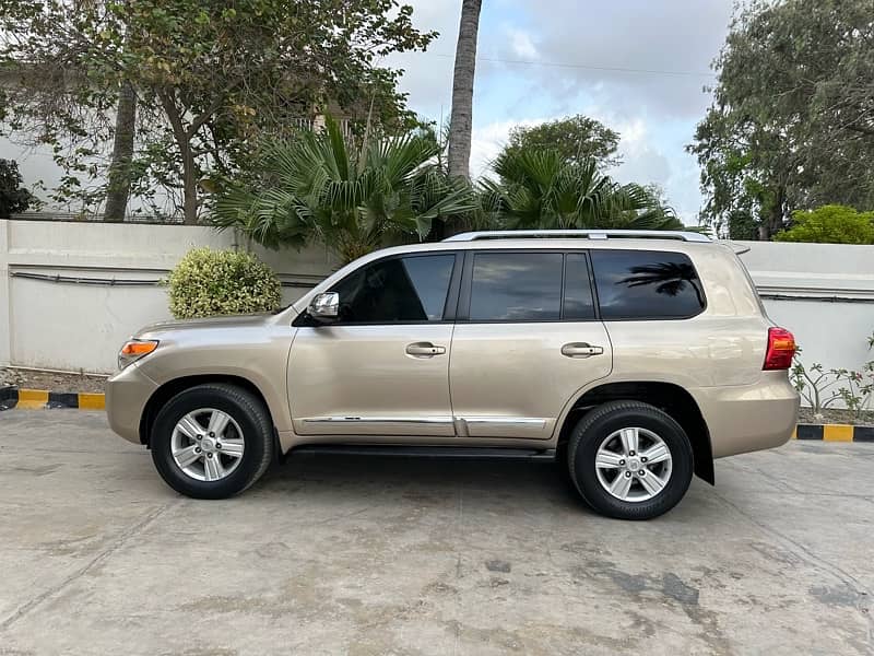 Toyota Land Cruiser 2014 V8 AXG Brand New Untouched One of Kind 5