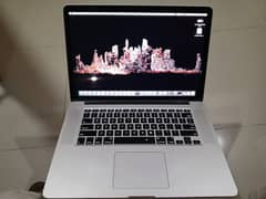 macbook pro 15 inch 2015 9.5/10 condition