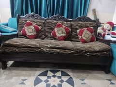 Talli Wood 5 seated Sofas v strong in excellent condition