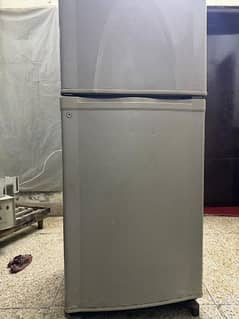 Dawlance-Medium- refrigerator