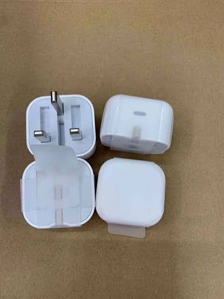 i Phone 3 pin orignal charger with cable 7