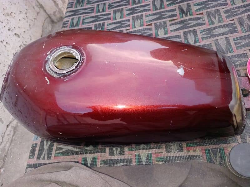 125 fuel Tank 9