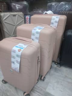 Reliable Luggage Bags (Set of 3)