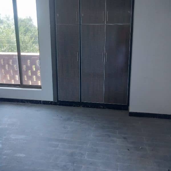 INDEPENDENT FLAT AVAILABLE FOR RENT AT CLUB ROAD SARGODHA 1