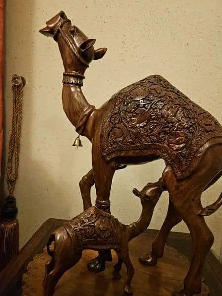 Wooden camel decoration. 4