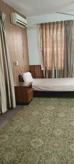 Upper portion Furnished available for rent in main cantt