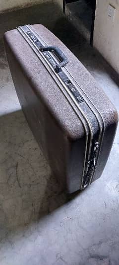 2 used suit cases are available for sale
