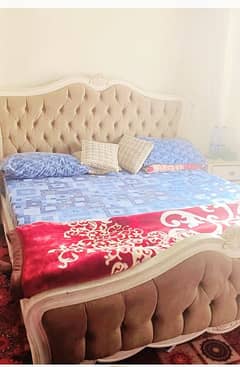 Bedset with sofa set L shape 7 seater. . Good condition . .